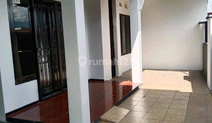 Rumah Siap Huni Full Furnished di Area Tengah Kota Malang 2