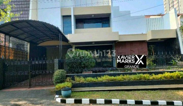 Rumah Klasik Dan Luas di Tengah Kota Malang 1