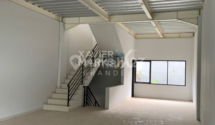 For sale, new 3-story shophouse in an elite residential area.