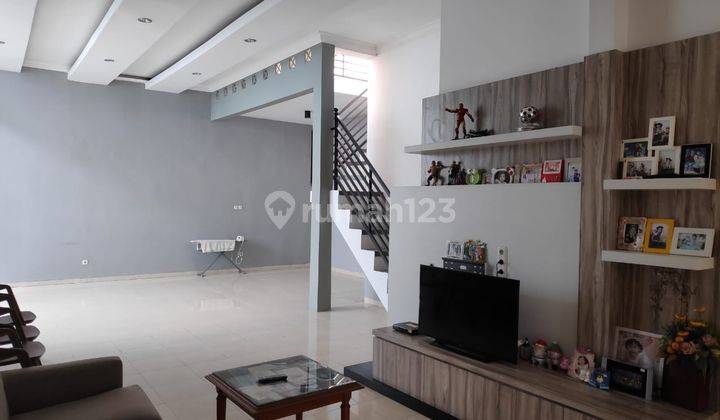 di jual rumah Semi Furnished di perumahan elite 2