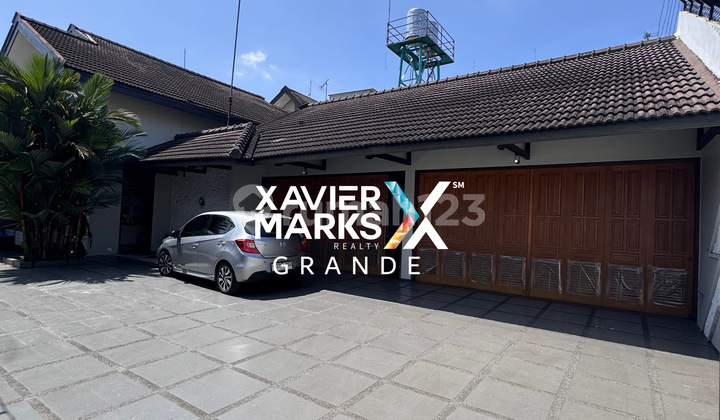 For Rent Ready-to-Live-In Fully Furnished House on Bengkulu Street Island, Through to Acacia Street Malang