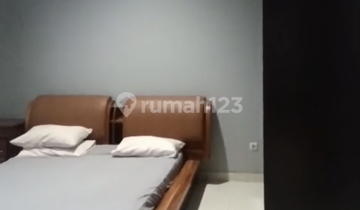 RUMAH BESAR DISEWAKAN 2