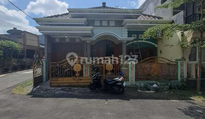 Disewakan Rumah Lokasi Tengah Kota, Strategis Dan Siap Huni, Sulfat Malang Disewakan Rumah Lokasi Tengah Kota, Strategis Dan Siap Huni, Sulfat Malang