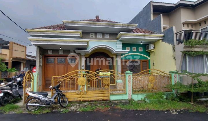 Disewakan Rumah Lokasi Tengah Kota, Strategis Dan Siap Huni, Sulfat Malang Disewakan Rumah Lokasi Tengah Kota, Strategis Dan Siap Huni, Sulfat Malang