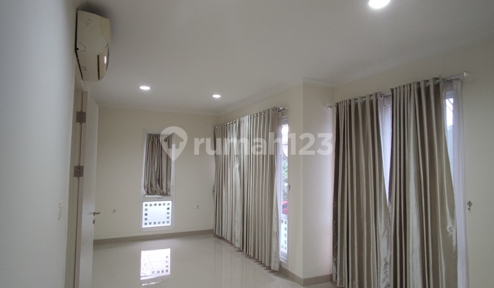 Disewakan Rumah Lebar 7 Posisi Hoek di Gading Serpong 2