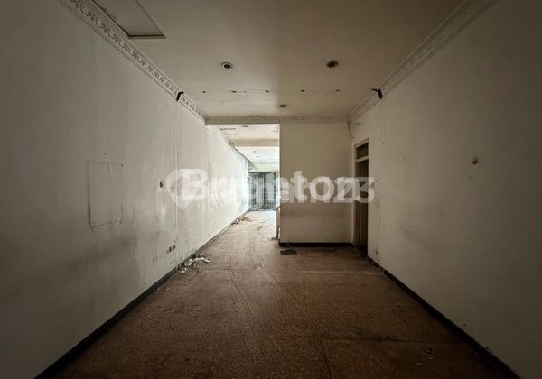 Strategic Shop House Rental in Solo Baru Business Center Grogol Sukoharjo 2