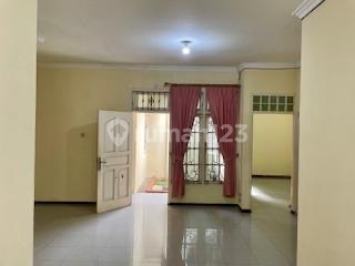 For Rent: Ready-to-Occupy House in a Strategic Location at Nusaloka BSD For Rent: Ready-to-Occupy House in a Strategic Location at Nusaloka BSD