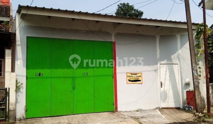Warehouse For Sale in Vila Melati Mas, Already Neat and Good. Warehouse For Sale in Vila Melati Mas, Already Neat and Good.