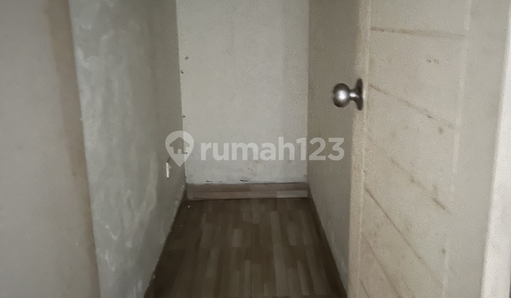 For Sale, Ready-to-Occupy House in a Strategic Location at Residence One BSD