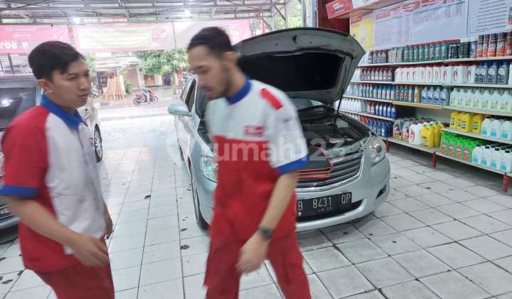 Dijual Tempat Usaha Tanah dan Bangunan di Pinggir Jalan Utama Tebet Jakarta Selatan