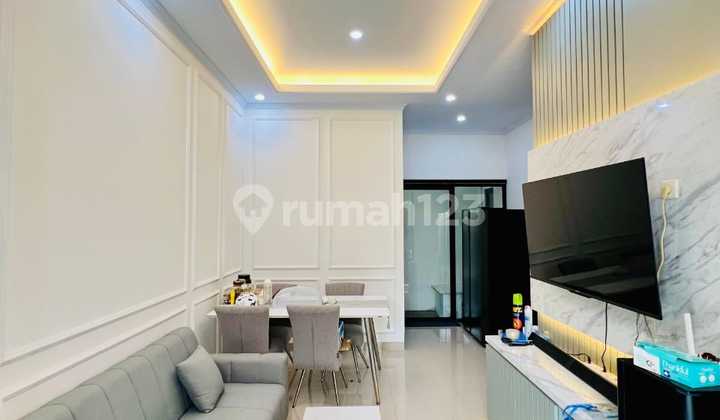 Dijual Rumah Cantik Full Furnished Siap Huni di Cilandak