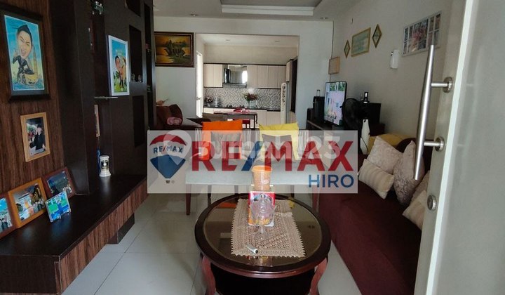 House with Mezzanine in a Cluster at Galaxy 2