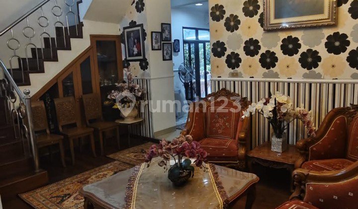 Hidden Gem House In Jatibening