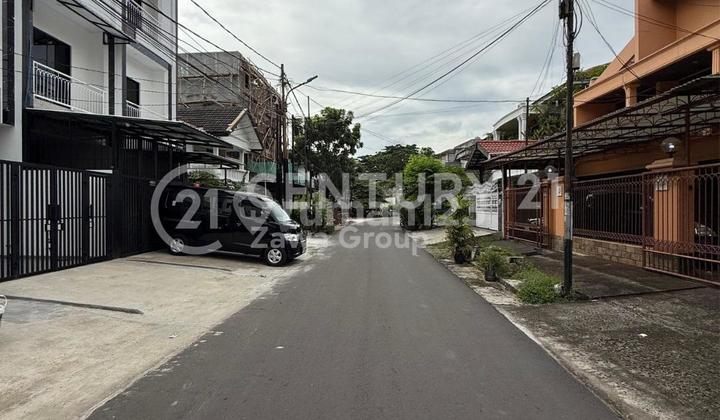 Diujual Rumah Baru Dalam Komplek Tanjung Duren Raya Jakarta Barat