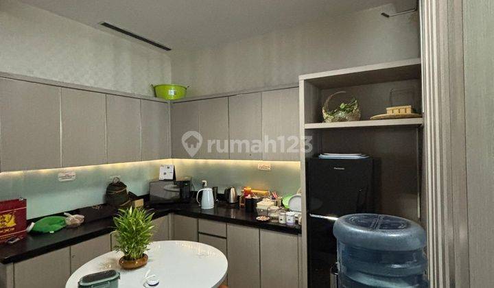 For Rent Office Apl Tower Semi Furnish Size 500m2 , Jakarta Barat 2