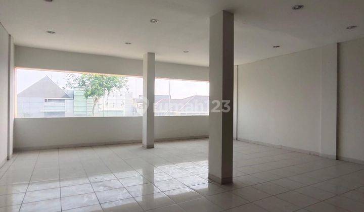 Sewa Ruko Gandeng Kemanggisan 3 Lantai Pinggir Jalan 212m2, Jakarta Barat 1