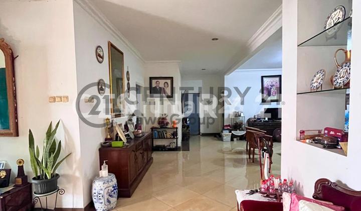 For Sale, Kebon Jeruk House, Suitable for Business in West Jakarta 2