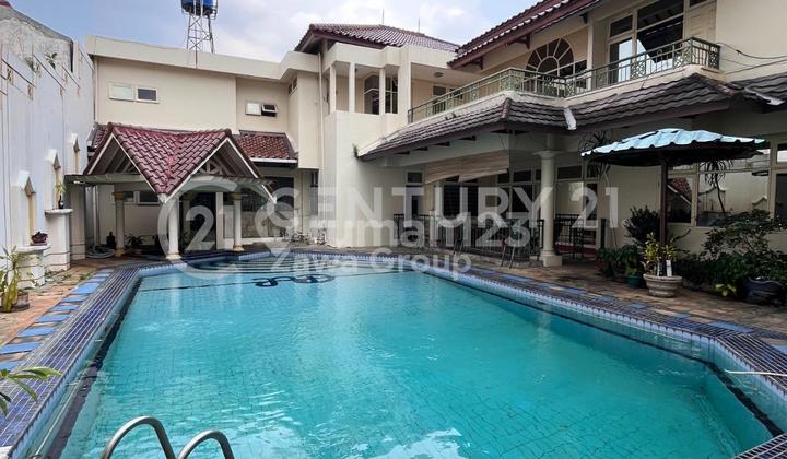 RUMAH HOOK KLASIK ADA KOLAM HARGA NJOP AREA PRIME BINTARO JAKARTA SELATAN