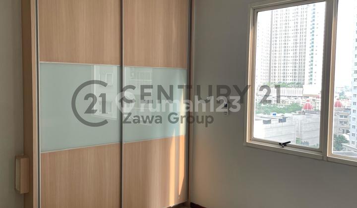 For Sale Royal Mediterania Garden Apartment in Tanjung Duren, West Jakarta 2