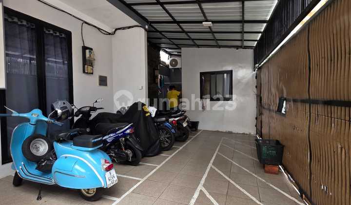 Active Boarding House with 50 Rooms in Tomang, West Jakarta, 1 Minute to Trisakti 2