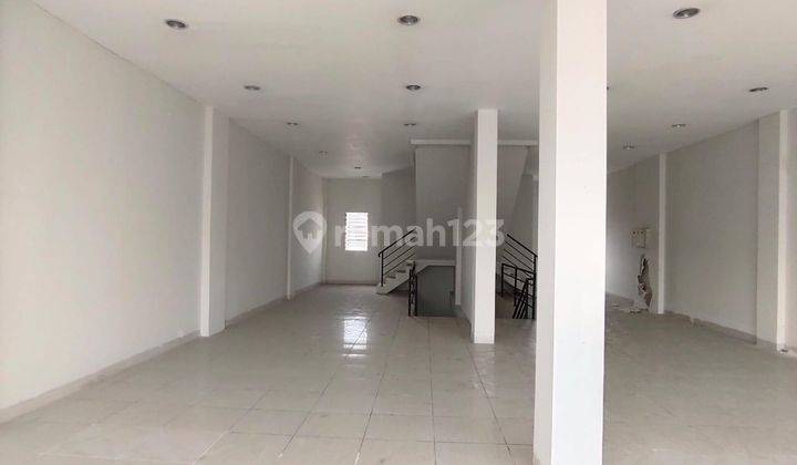 Sewa Ruko Gandeng Kemanggisan 3 Lantai Pinggir Jalan 212m2, Jakarta Barat 2