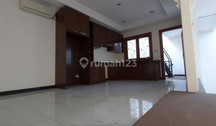 Jual Cepat Rumah Permata Buana Luas Hitung Tanah 250m2, Jakarta Barat 2