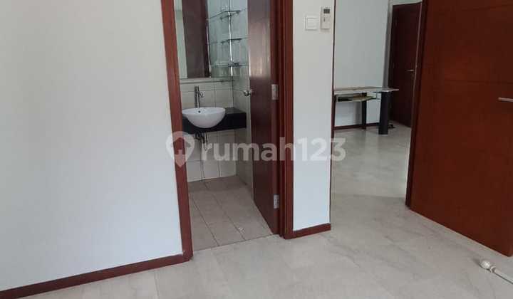 Disewakan Apartemen Royal Mediterani Garden Tanjung Duren Jakarta Barat 2