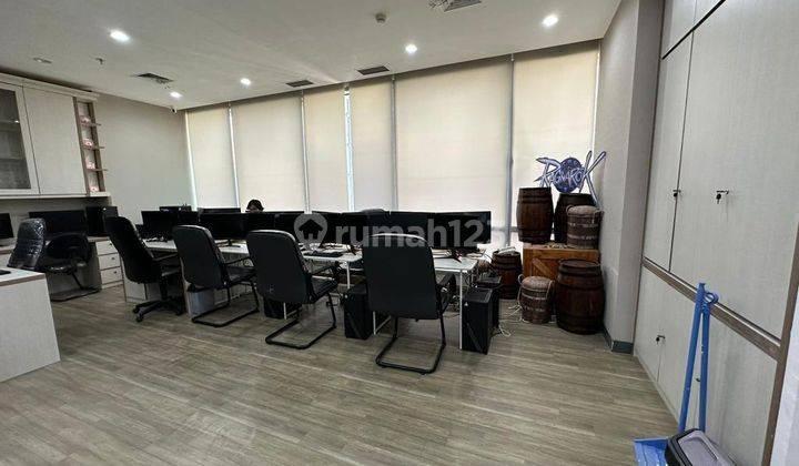 Jual Office Soho Capital Furnish 170m2 , Jakarta Barat 2