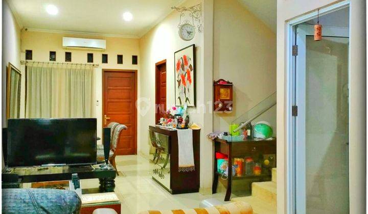 Dijual Rumah Cideng, Jakarta Pusat Furnish, Lokasi Strategis  1