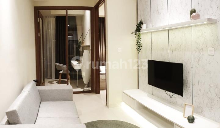 Taman Anggrek Residence Unit 1BR+1Study Full Furnish Mid Floor 2