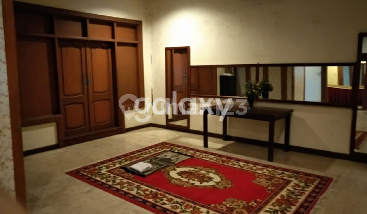 Menganti Strategic Grand Commercial Building 1