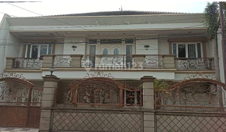 Dijual Rumah Terawat Siap Huni Dharmahusada Indah 1