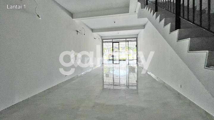 FOR SALE MODERN 3-STORY NEW SHOPHOUSE WITH ROOFTOP IN PAKUWON CITY 2
