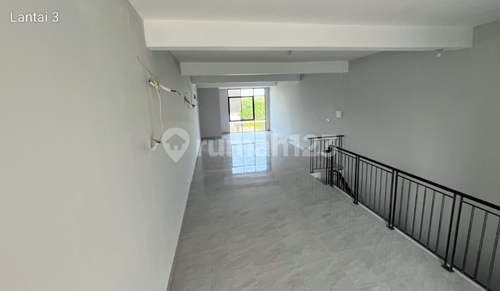 FOR SALE NEW MODERN 3-STORY SHOPHOUSE WITH ROOFTOP IN PAKUWON CITY 2