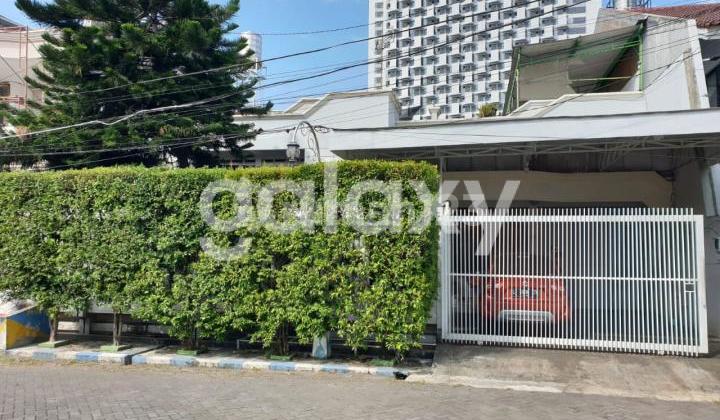 Dijual Rumah Row 3 Mobil di Manyar Kertoarjo 1