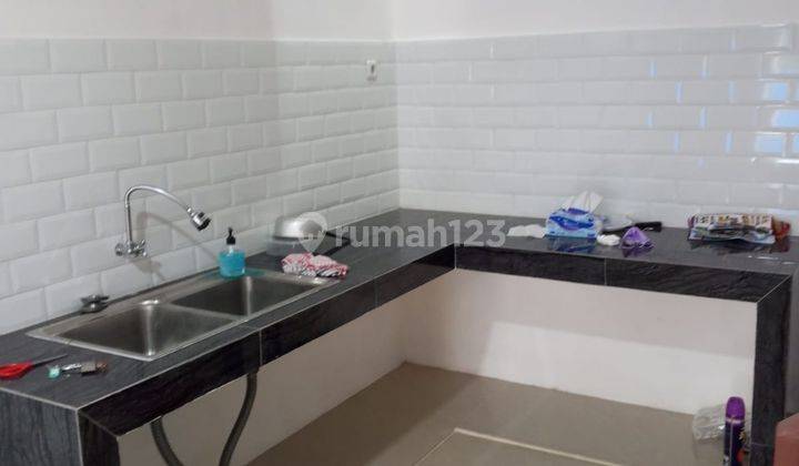 Disewakan Rumah Taman Palem Lestari - Bagus Baru Renovasi Siap Huni - Minimal Sewa 2 thn (E)   4