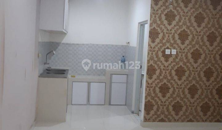 Disewakan Rumah Taman Palem Lestari Rapi & Siap Huni - Minimal sewa 2 thn (E) 1