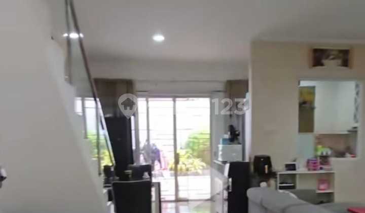 Dijual Rumah di Taman Surya 5 - Sangat Bagus Rapi Minimalis (Er) Dijual Rumah di Taman Surya 5 - Sangat Bagus Rapi Minimalis (Er)