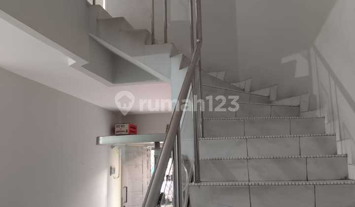 For Sale House in Taman Surya 5 - Nice and Neat, Ready to Live In (Flo) 2