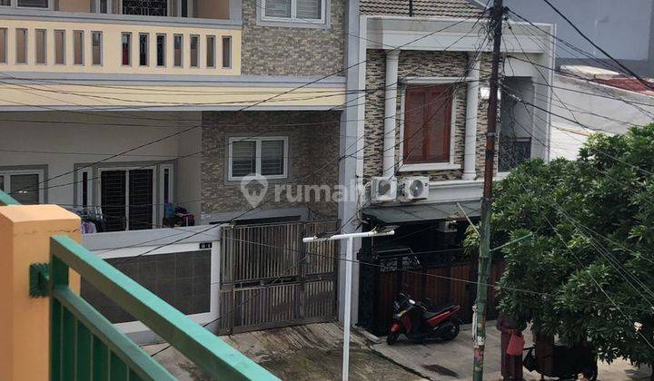 Dijual Rumah Hook Depan Taman Di Menceng - Tegal Alur (er) 1