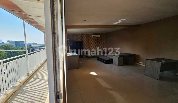 4-Story Row House for Rent on the Side of Srengseng Kembangan Main Road (Nit) 2