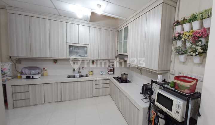 Rumah 3 Lantai Park Residence Taman Surya - Bagus Rapi Siap Huni (at)
