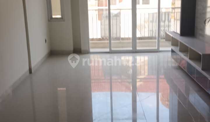 Dijual Rumah Mewah Bagus Rapi Siap Huni Di Taman Palem Lestari (er)