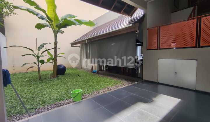 Rumah Menghadap Ke Danau The Crown - PHG Gading Serpong 2