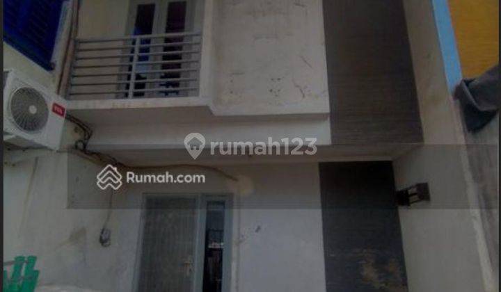 Dijual rumah 2 lantai rapih dan bagus  1