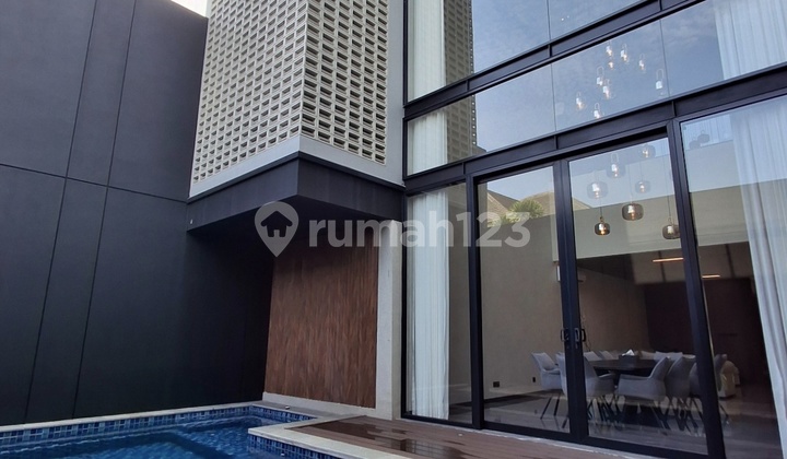 Luxury Modern House High Ceiling + Swimming Pool 2