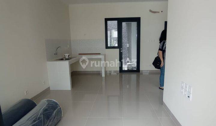 Disewakan rumah baru cluster baroni gading serpong 4