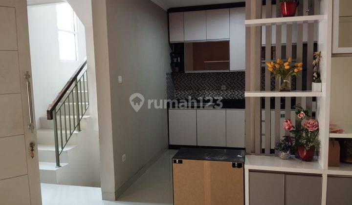 Disewakan rumah di cluster samara gading serpong 2