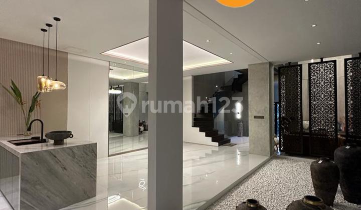 Rumah minimalis dan modern di alam sutera tangerang 2