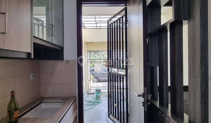 Disewakan Rumah Semi Furnished Cantik & Rapi Greenwich Bsd 2